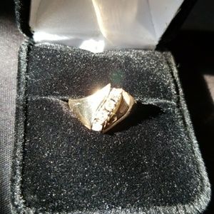 14k  ring soli gold .25 carat total weight diamond